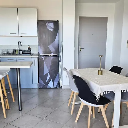 Pablo Apartment *
